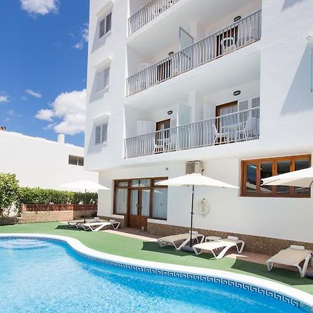 Apartamentos Sofia Es Cana Екстериор снимка